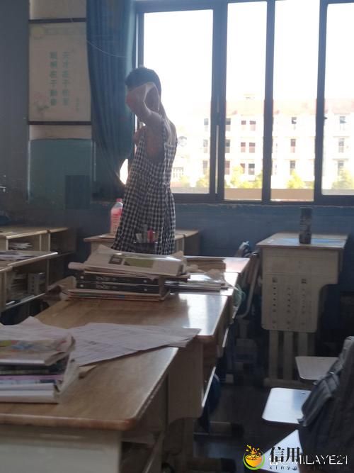 “当英语课代表趴下跟我做时,究竟发生了什么趣事?”