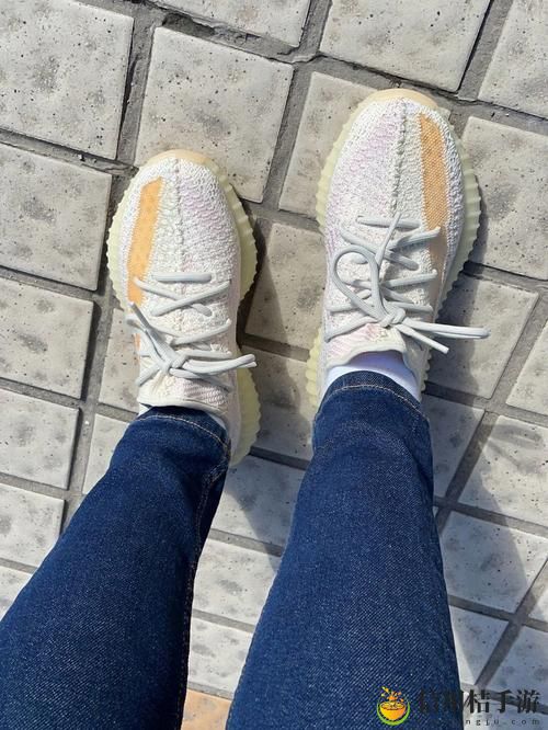 yeezy蜜桃黄和白**别
