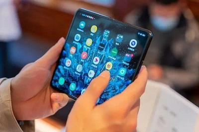 酷安折叠屏手机充电时展开还是合上? 如何成为竞技场的王者